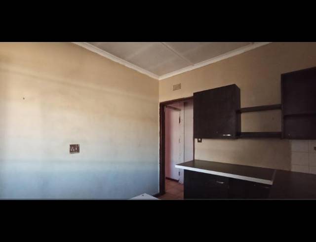 3 BEDROOM HOUSE FOR SALE IN ELSBURG